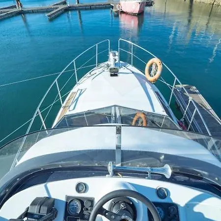 Boat Cardeli *