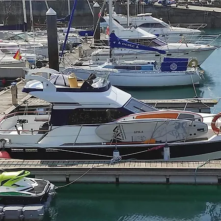 Hotel en barco Boat Cardeli