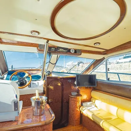 Boat Cardeli Gijón